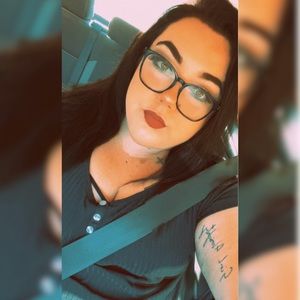 Meet your Posher, Kacey